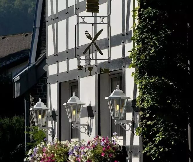 Landidyll Hotel Haus Hochstein