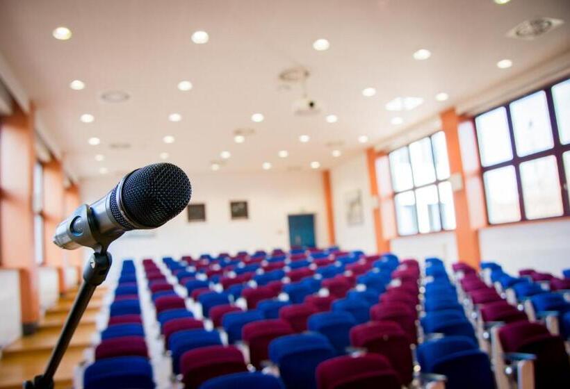 فندق Landessportschule Bad Blankenburg