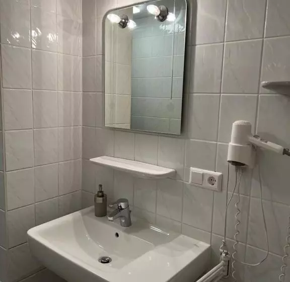 Отель Pension Lydia