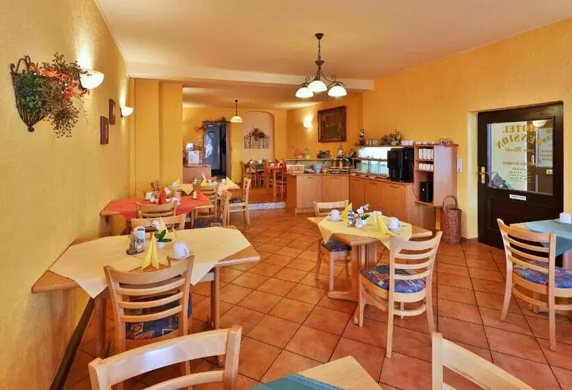 فندق Pension Zum Markt