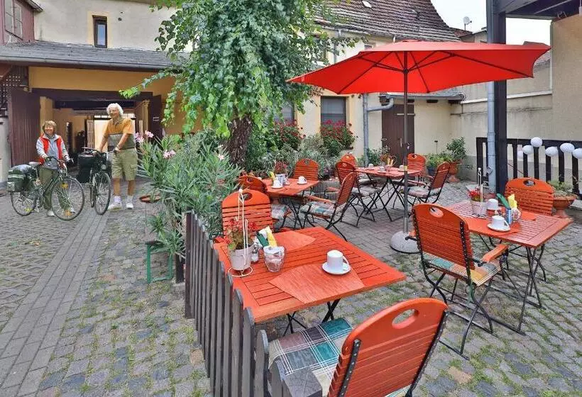 فندق Pension Zum Markt