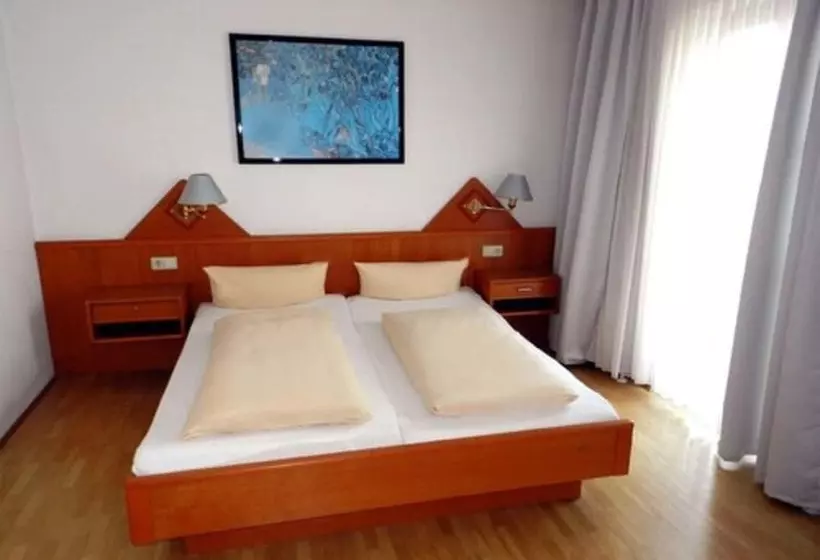 בית מלון כפרי Restaurant Zur Kanne