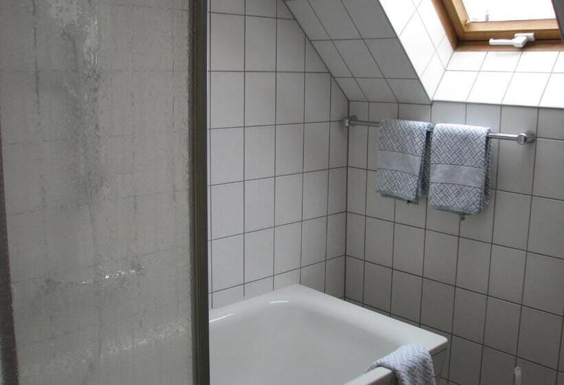 ホテル & Restaurant Zur Weintraube