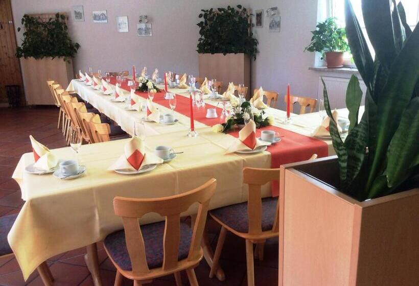 ホテル & Restaurant Zur Weintraube