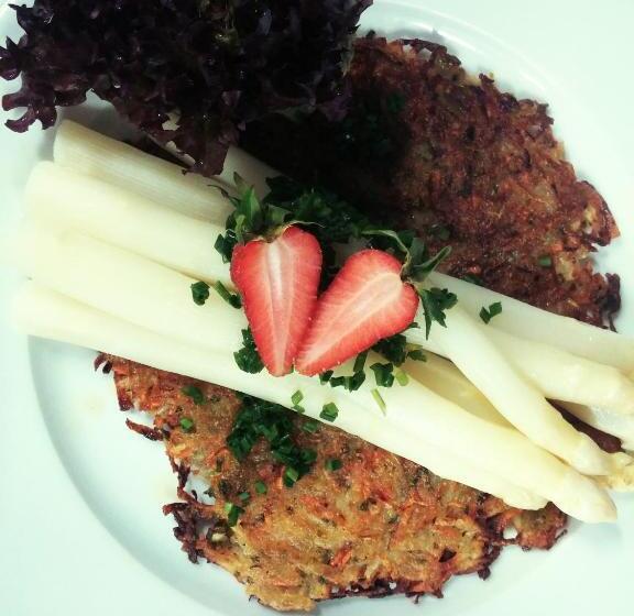 ホテル & Restaurant Zur Weintraube