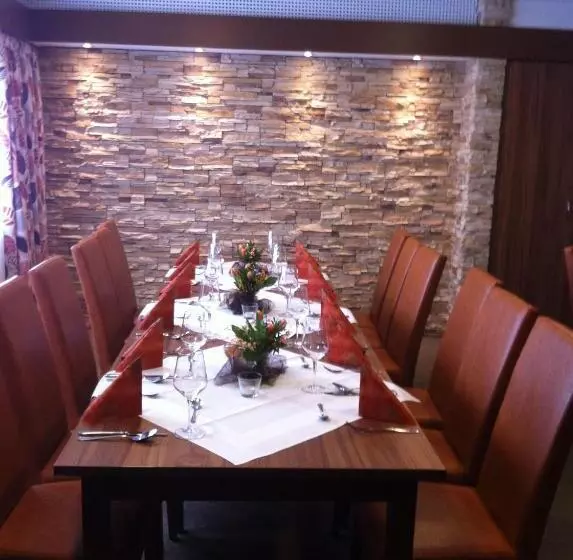 בית מלון כפרי Zur Alten Quelle