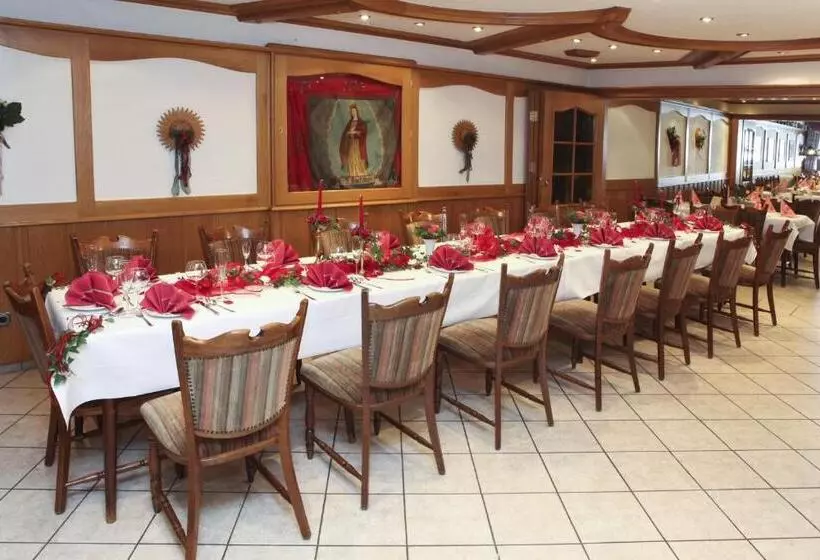 פנסיון Gasthaus Stroh