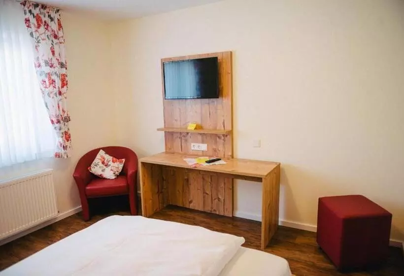 פנסיון Gasthaus Stroh