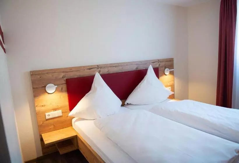 פנסיון Gasthaus Stroh