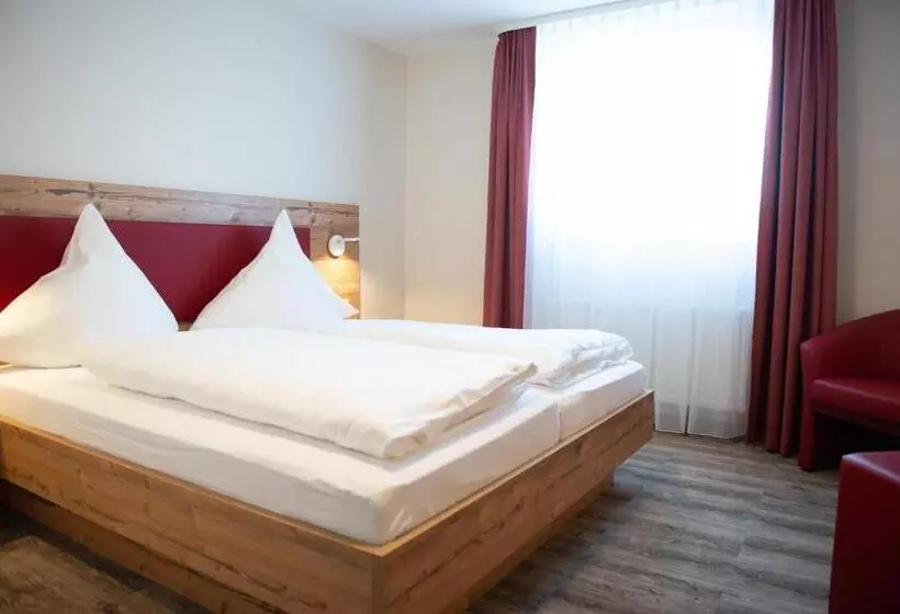 פנסיון Gasthaus Stroh