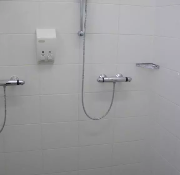 Alcatraz Hotel Am Japanischen Garten