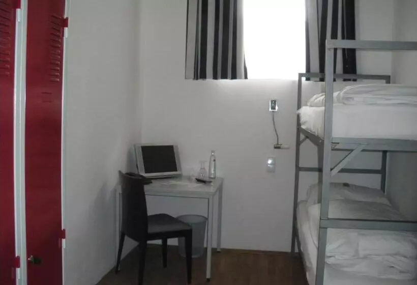 Alcatraz Hotel Am Japanischen Garten