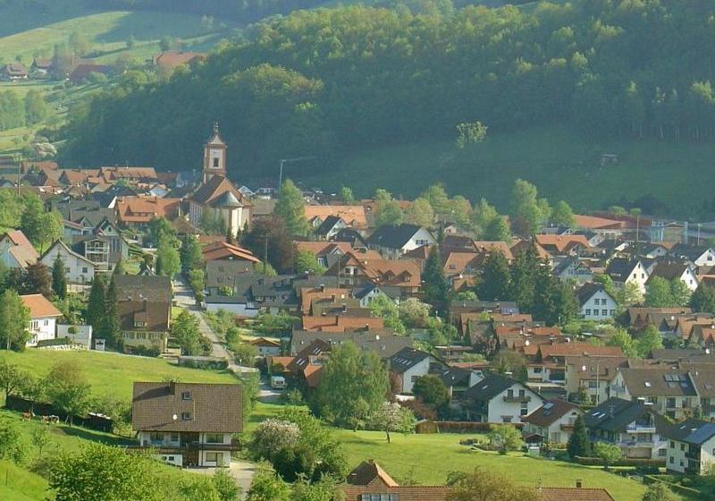 צימר Garni Café Schacher