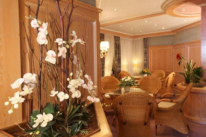 צימר Garni Café Schacher