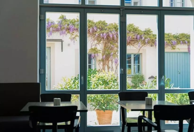 Hofgarten 1824 Hotel Garni