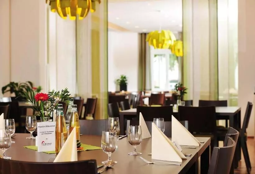 酒店 Bildungshaus St. Bernhard Wohnen Und Tagen