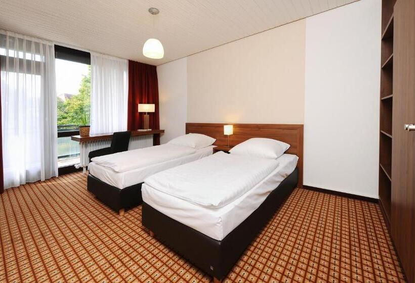 هتل Bildungshaus St. Bernhard Wohnen Und Tagen