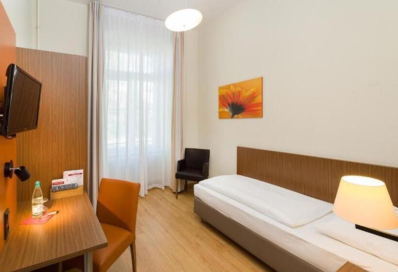 هتل Bildungshaus St. Bernhard Wohnen Und Tagen