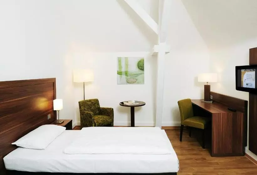 酒店 Bildungshaus St. Bernhard Wohnen Und Tagen