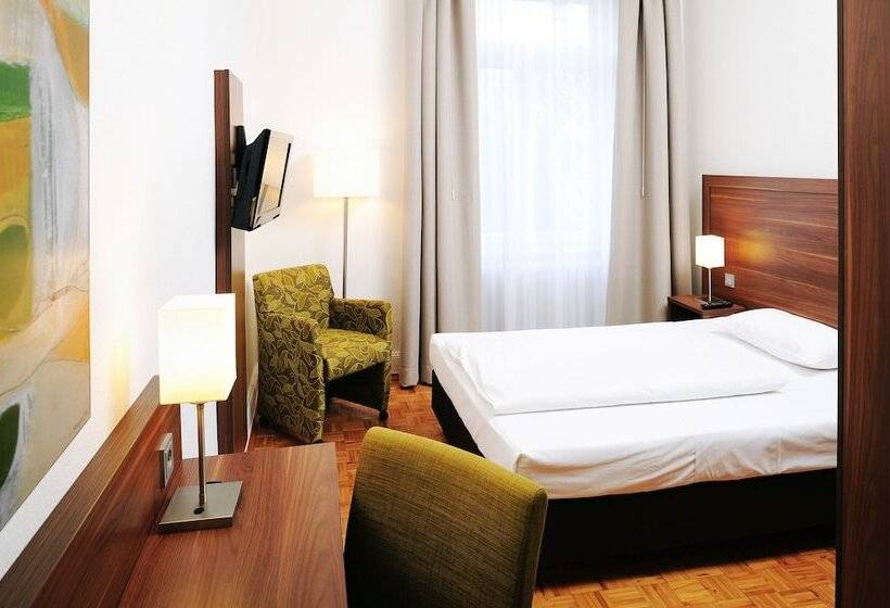 هتل Bildungshaus St. Bernhard Wohnen Und Tagen