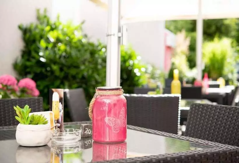 Отель Bitburger Hof