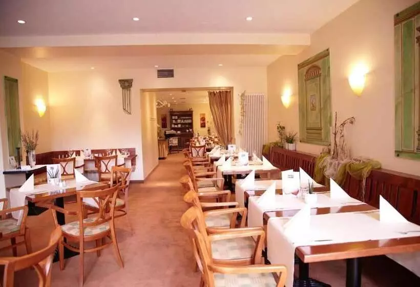 Отель Bitburger Hof