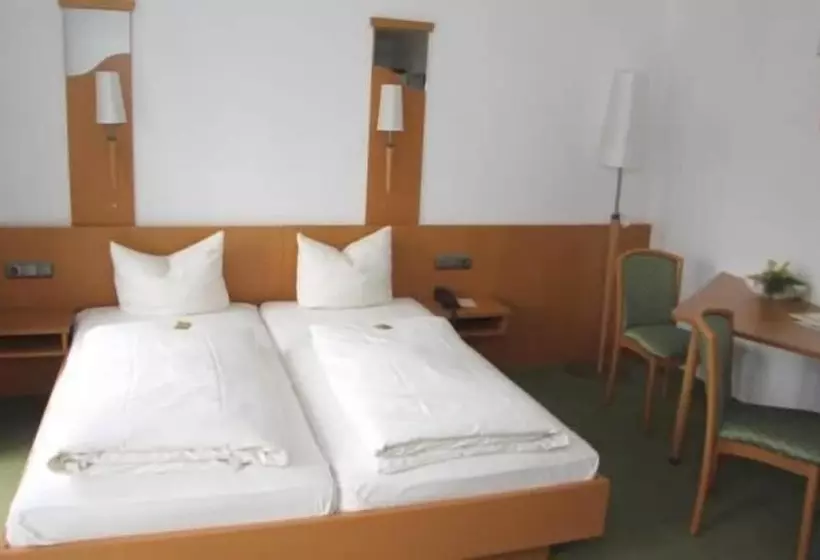 Отель Bitburger Hof