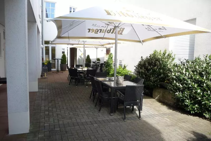 Отель Bitburger Hof