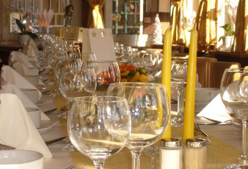 Отель Deutsches Haus Munster