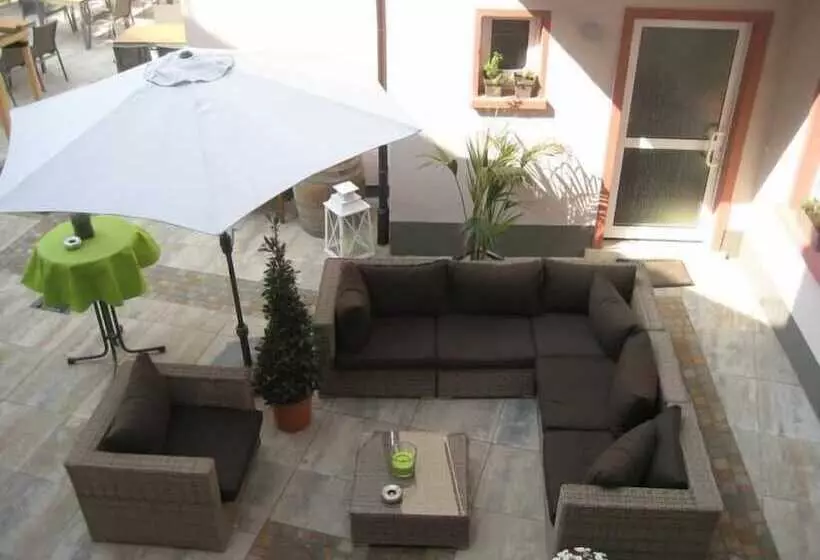 Garni Hotel Goldenes Lamm