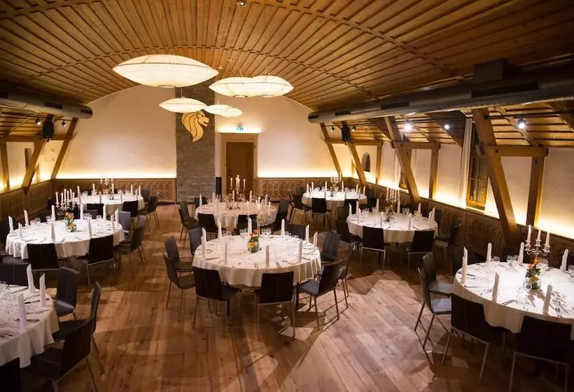 Hotell & Gasthof Lowen