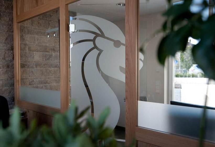 Hotel & Gasthof Lowen