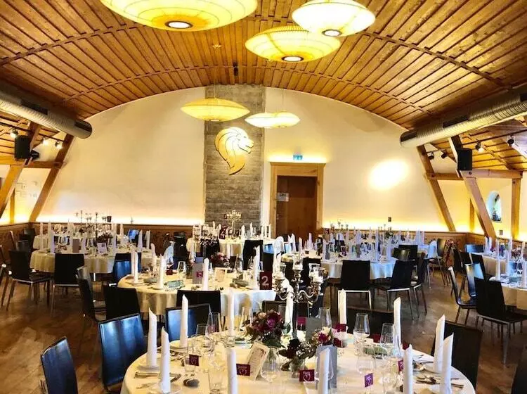 Hotell & Gasthof Lowen