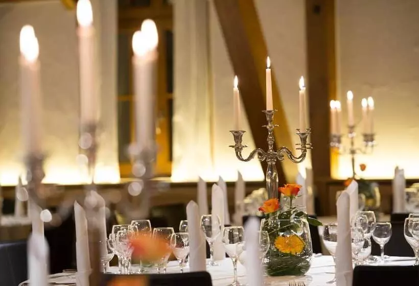 Hotell & Gasthof Lowen