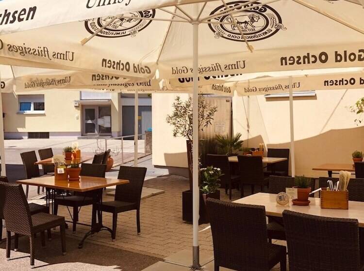 Hotel & Gasthof Lowen