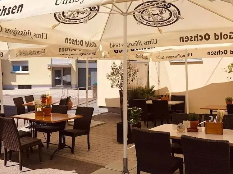 Hotell & Gasthof Lowen