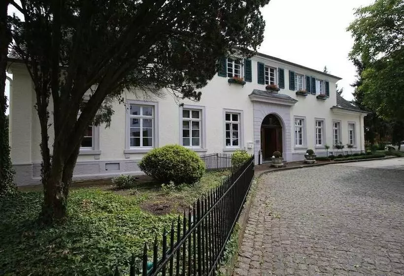 Hotelli Karolingerhof