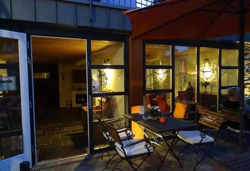 Hotelli Karolingerhof