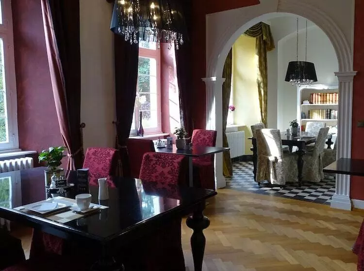 Hotelli Karolingerhof