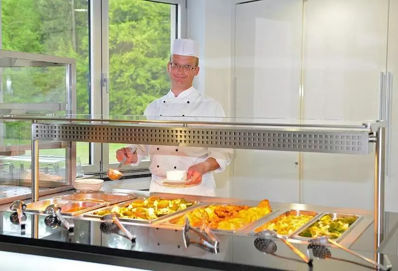 Отель Und Kongresszentrum Wanderath