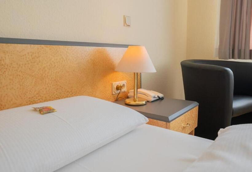 בית מלון כפרי Waghäuseler Hof Gmbh