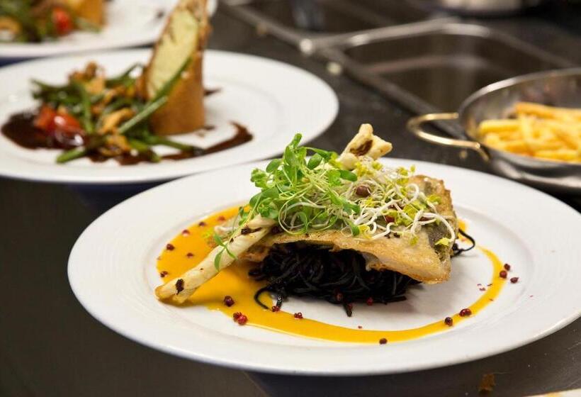 بنسيون Restaurant Hotel Maien