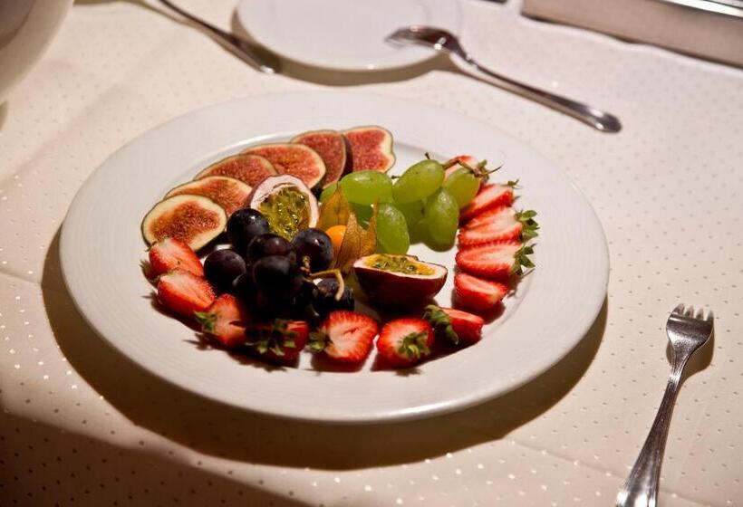 بنسيون Restaurant Hotel Maien