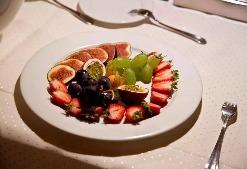 Пансион Restaurant Hotel Maien