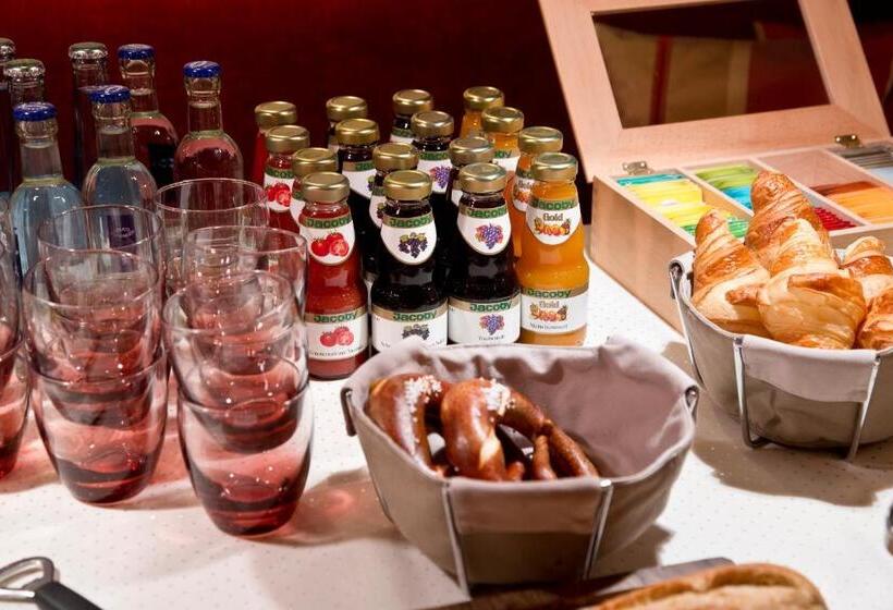 بنسيون Restaurant Hotel Maien