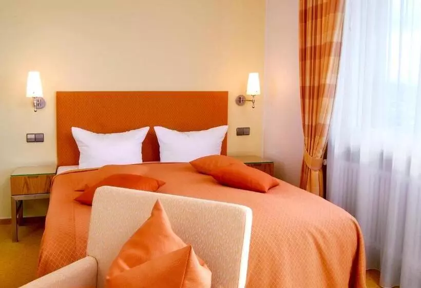 Пансион Restaurant Hotel Maien