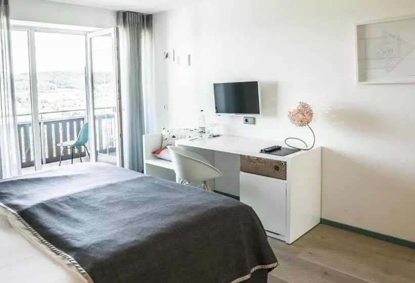 Пансион Restaurant Hotel Maien