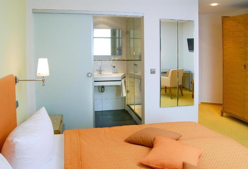 بنسيون Restaurant Hotel Maien