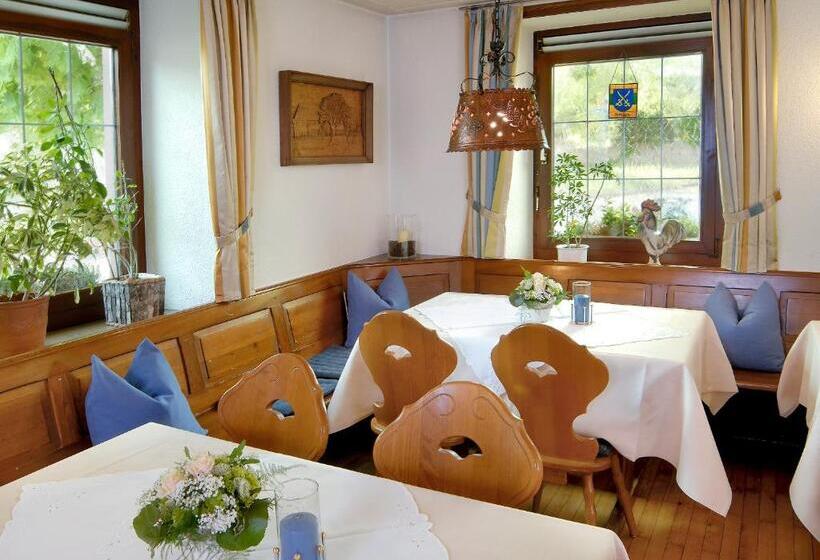 بنسيون Restaurant Hotel Maien