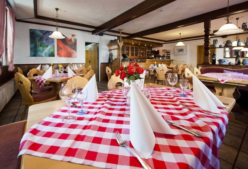 פנסיון Restaurant Zum Engel